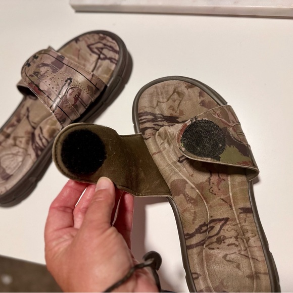 UNDER ARMOUR Women’s Ignite Camo Memory Foam Slip-on Velcro Sandals Flip Flops - Picture 10 of 12